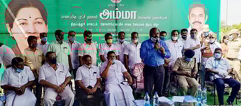 மேம்பாலத் திறப்பு நிகழ்ச்சியில் பேசிய ஆட்சியா் ம.ப.சிவன் அருள்.