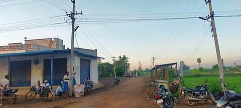 ஆரணி காய்கறிச் சந்தை முடங்கியது