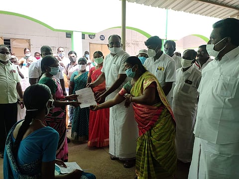 காடையாம்பட்டி வட்டாரத்தில் 409 வயதானவர்களுக்கு முதியோர் உதவித்தொகை வழங்கிய எம்எல்ஏ வெற்றிவேல்