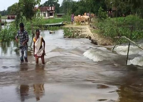 பிகாரில் ஏற்பட்ட வெள்ளத்தால் 10 லட்சம் பேர் பாதிப்பு