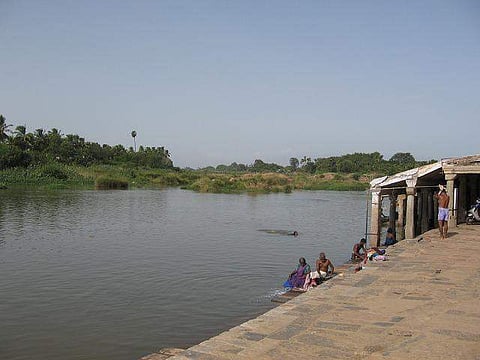 தாமிரவருணி படித்துறைகளில் ஆடிஅமாவாசை வழிபாடுகளுக்கு தடை