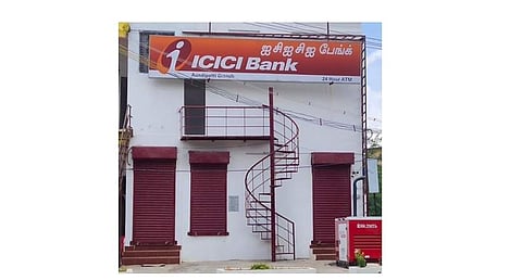 ஆண்டிபட்டி தனியார் வங்கி மேலாளருக்கு கரோனா: வங்கி மூடல்