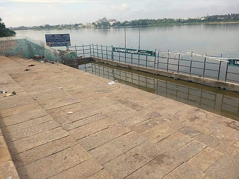 ஆடி அமாவாசை: காவிரிக் கரையில் தர்ப்பணம் கொடுக்க தடை ; வெறிச்சோடிய திருச்சி அம்மா மண்டபம்