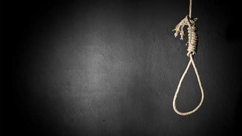 தொழிலாளி தூக்கிட்டுத் தற்கொலை