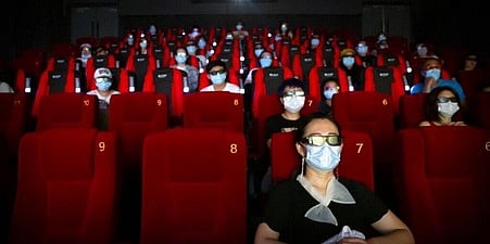 சீனா: பெய்ஜிங்கில் திரையரங்குகள் மீண்டும் திறப்பு