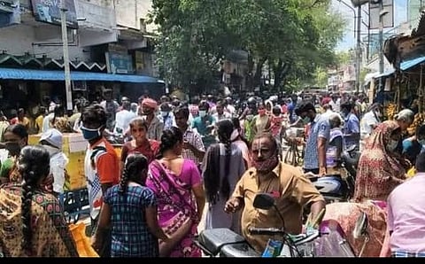 ஸ்ரீவில்லிபுத்தூரில் கடுமையான போக்குவரத்து நெரிசல்