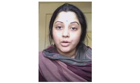 நடிகை விஜயலட்சுமிக்கு மிரட்டல் விடுத்த வழக்கு கட்சி நிா்வாகி கைது