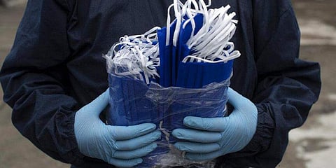 கரோனாவில் இருந்து மீண்ட 100 வயது மகாராஷ்டிர மூதாட்டி வீடு திரும்பினார்