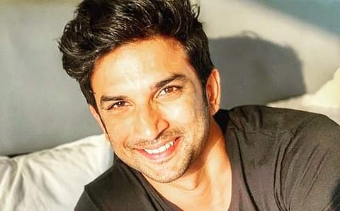 தற்கொலை செய்து கொண்ட பாலிவுட் நடிகர் சுஷாந்த் சிங் ராஜ்புத்தின் பாதம் திருகப்பட்டிருந்தது என்று பாஜக மாநிலங்களவை எம்.பி : சுப்ரமணியன் சுவாமி ட்வீட் செய்துள்ளது அதர்ச்சியை ஏற்படுத்தியுள்ளது.