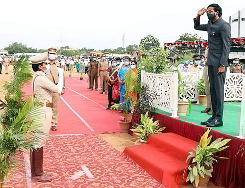 திருப்பூரில் தேசியக் கொடியை ஏற்றினார் மாவட்ட ஆட்சியர்