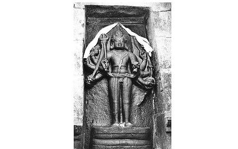 ஒரே கோயிலில் 64 பைரவர்கள்