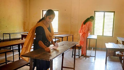 உதவிப் பேராசிரியா் பணிக்கான ‘ஸ்லெட்’ தோ்வுக்கு விண்ணப்பிக்கலாம்