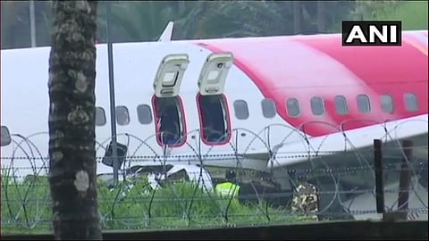 விமான விபத்தில் உயிரிழந்த பயணிக்கு கரோனா; மீட்புப் பணியில் ஈடுபட்டவர்களுக்கு சிக்கல்