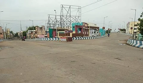 போக்குவரத்தின்றி முடங்கிய திருச்சி