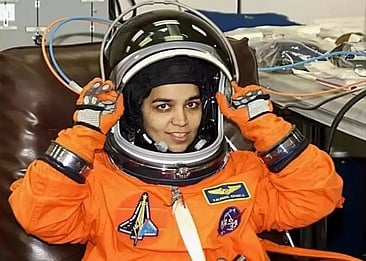 அமெரிக்க விண்கலத்துக்கு கல்பனா சாவ்லாவின் பெயா்