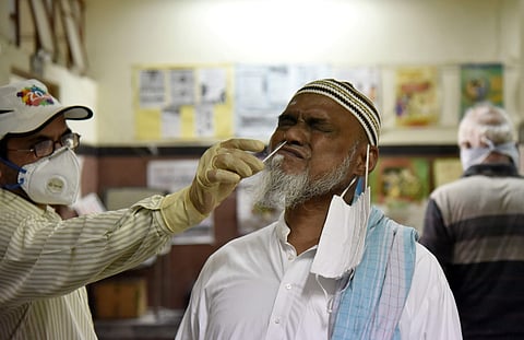 தில்லியில் இன்று (சனிக்கிழமை) புதிதாக 4,321 பேருக்கு கரோனா வைரஸ் நோய்த் தொற்று இருப்பது உறுதி செய்யப்பட்டுள்ளது.