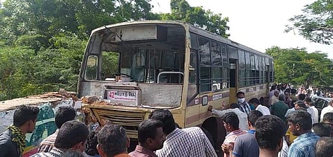 4 பேர் உயிரிழப்புக்கு காரணமான அரசுப் பேருந்து.