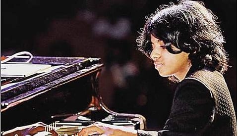 என் தாய்மொழி தெலுங்கு: லிடியன் நாதஸ்வரம்