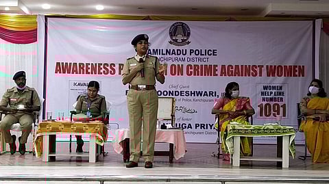 காஞ்சிபுரம்: காவல்துறை சார்பில் போக்சோ சட்டம் குறித்து விழிப்புணர்வுக் கூட்டம்