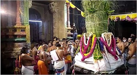 திருச்செந்தூர் அருள்மிகு சுப்பிரமணிய சுவாமி திருக்கோயில் ஆவணித் திருவிழா கொடியேற்றத்துடன் தொடங்கியது