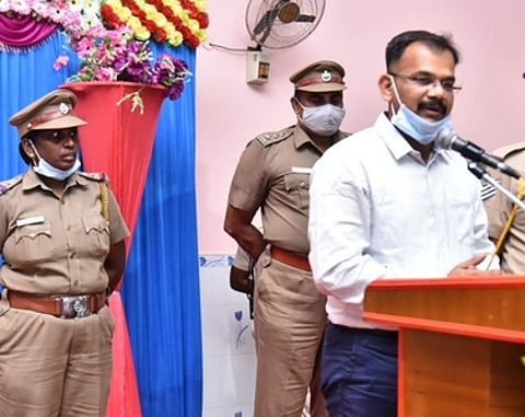 பேரளத்தில் நடைபெற்ற நிகழ்ச்சியில் பேசிய மாவட்டக் காவல் கண்காணிப்பாளா் எம். துரை.