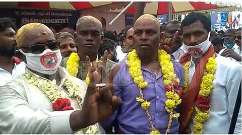 உலகையே அச்சுறுத்த அரசியலுக்கு வா தலைவா வா: ரசிகர்கள் கோஷம்