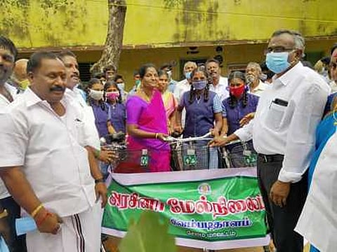 விலையில்லா சைக்கிள் வழங்கும் விழா