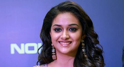 இது மாஸ்டர் பொங்கல்டா: திரையரங்கில் விஜய் படத்தைப் பார்த்த நடிகை கீர்த்தி சுரேஷ்