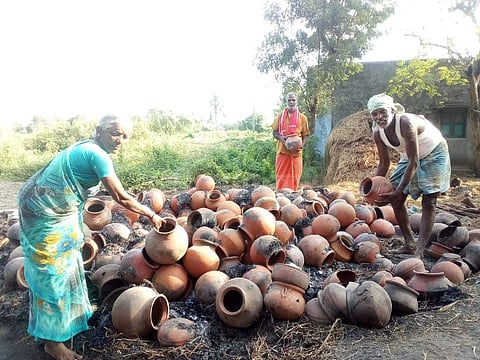 மண் பானைகள்