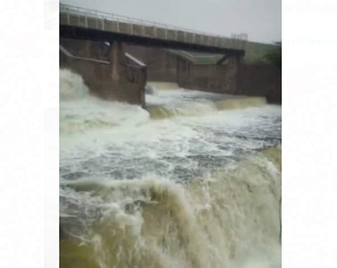 தொடர் மழையால் நிரம்பிய சண்முகா நதி அணை நீர்த்தேக்கம்.