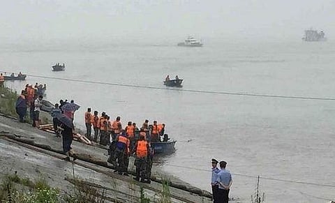 துருக்கியில் சரக்கு கப்பல் கவிழ்ந்து விபத்து: 2 பேர் பலி, 6 பேர் மீட்பு