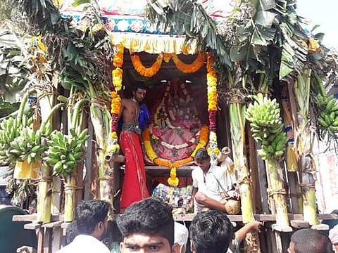 தைப்பூசத்தை முன்னிட்டு கழுகுமலை கழுகாசலமூர்த்தி கோவிலில் வியாழக்கிழமை நடைபெற்ற தேரோட்டம்.
