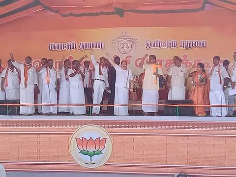 புதுச்சேரியில் நமச்சிவாயம் ஆதரவாளர்கள் பாஜகவில் இணையும் விழா மற்றும் பொதுக்கூட்டத்தில் தேசிய தலைவர் ஜே.பி. நட்டா.