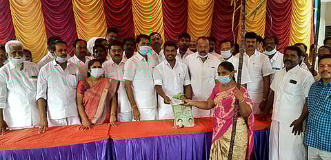 கள்ளக்குறிச்சியில் பொங்கல் தொகுப்பு வழங்கும் பணி தொடக்கம்