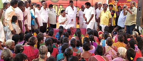 திமுக மக்கள் கிராம சபைக் கூட்டத்தில் பேசிய துரைமுருகன்.