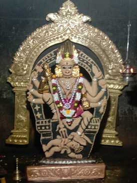 பாரியூா் கொண்டத்துக்காளியம்மன் கோயிலில் சிறப்பு பூஜை