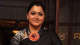 தீவிர அரசியலுக்கு தொடா்ந்து தடங்கலாக இருப்பதால் மகளிா் ஆணைய உறுப்பினா் பதவியிலிருந்து விலகல் -குஷ்பு