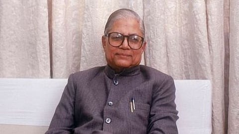 முன்னாள் மத்திய அமைச்சா் மாதவ்சிங் சோலங்கி மறைவு