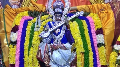 ஆயுத பூஜை: தலைவா்கள் வாழ்த்து