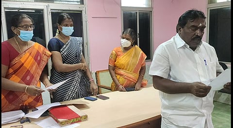 சங்கரன்கோவில் ஒன்றியத்தில் பதவியேற்பின் போது சலசலப்பு