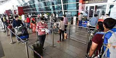 சுற்றுலா பயணிகளுக்கு அக். 15 முதல் புதிய விசா: புதிய கட்டுப்பாடுகள்