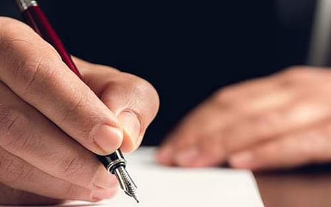 எழுதுகோலை முறிக்குமா ஆட்சிபீடம்?