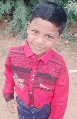 குளத்தில் மூழ்கி உயிரிழந்த சிறுவன் ஜீவன்.