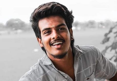 அரிவாளால் வெட்டிக் கொலை செய்யப்பட்ட யோகேஸ்வரன்