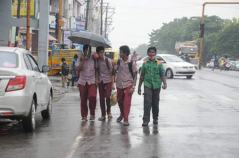 பள்ளிகள், கல்லூரிகளுக்கு விடுமுறை (கோப்புப்படம்)