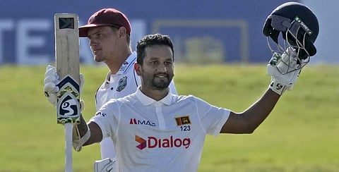 டெஸ்ட்: அதிக ரன்களைக் குவித்து வரும் இலங்கை வீரர்