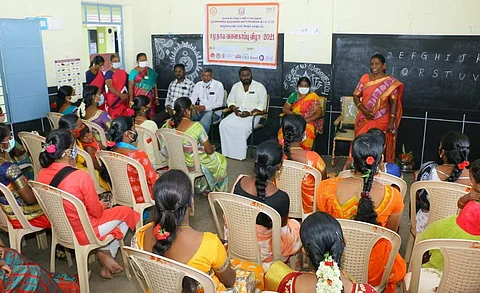 சேசன்சாவடியில் நடைபெற்ற சமுதாய வளைகாப்பு விழா