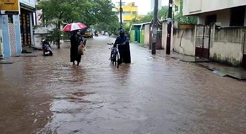 கனமழையால் தேங்கியுள்ள தண்ணீர்.