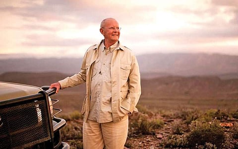 ஆப்பிரிக்க வனத்தில் அணையாத விளக்கு !