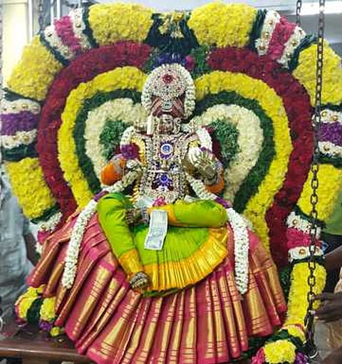 மேல்மலையனூரில் அமாவாசை ஊஞ்சல் உற்சவம்: சமூகவலைதளங்களில் ஒளிபரப்பு